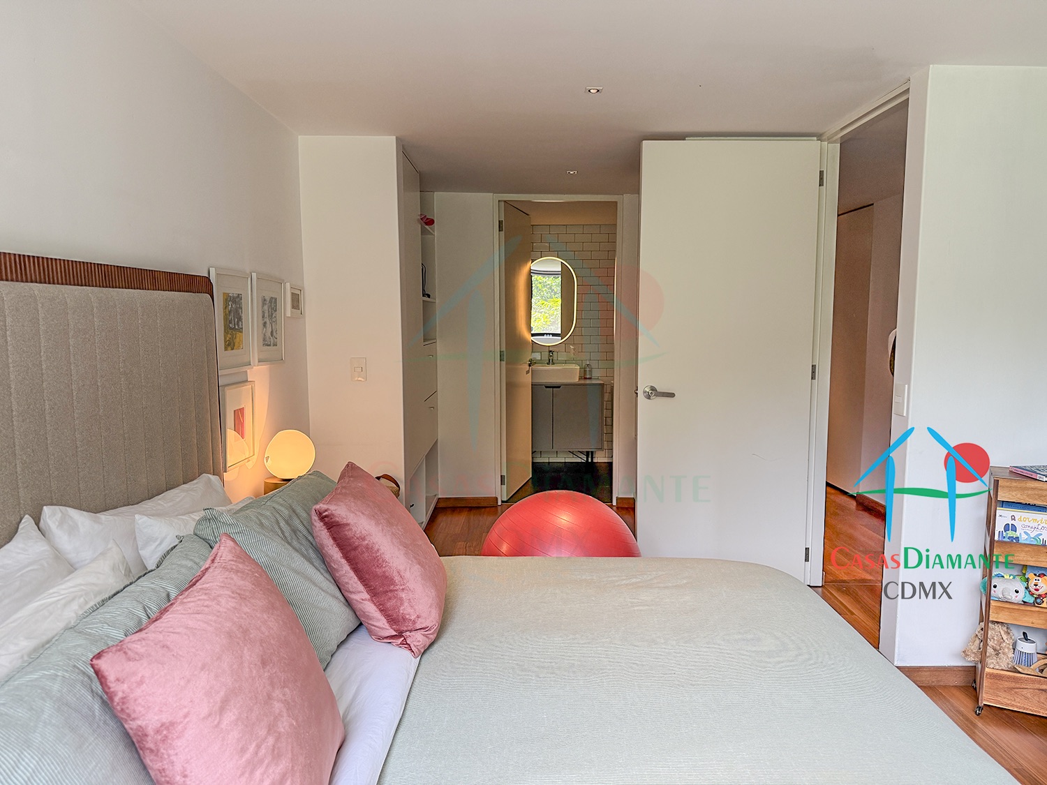 Roma Norte Departamento Orquídea - Recámara uno 5